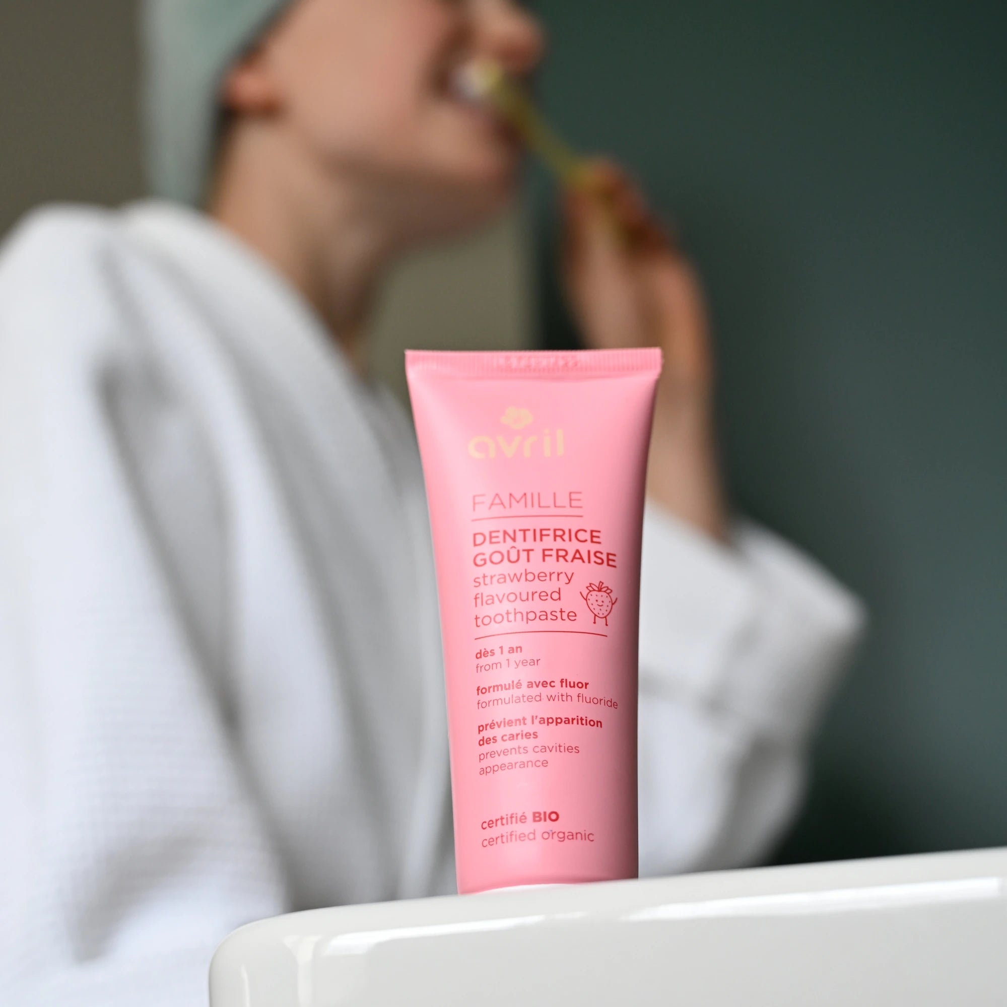 Crema dentífrica infantil com sabor a morango - Avril